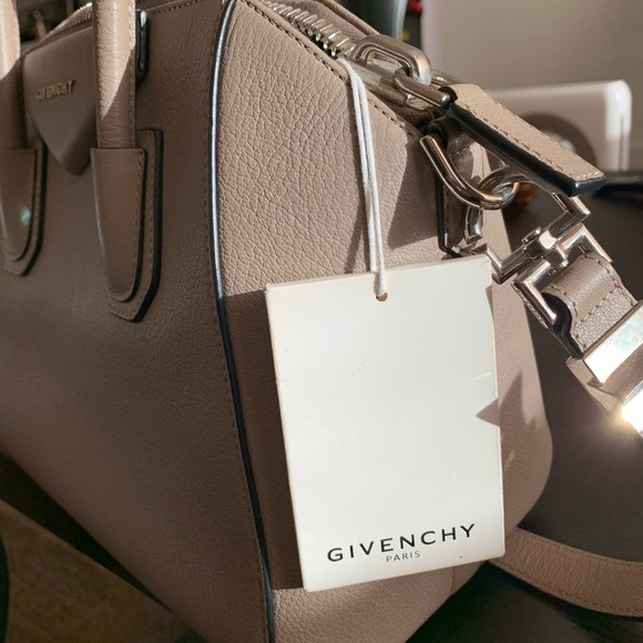 Givenchy Sugar 100% goatskin Small Antigona - Picture 6 of 8